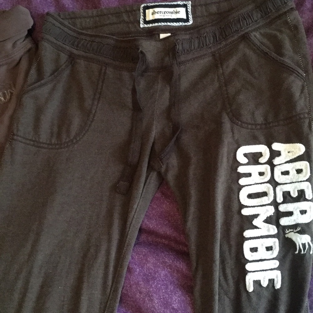 Women’s Abercrombie sweatpants xL lot of 2